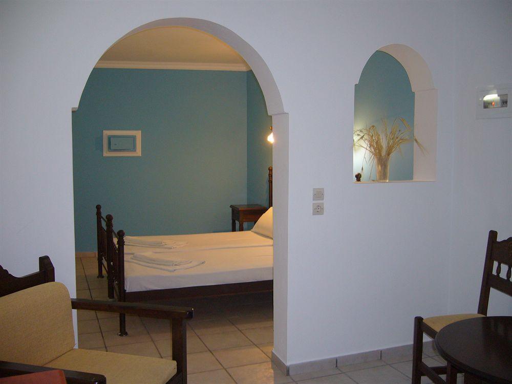San Efrem Aparthotel Perissa  Exterior photo